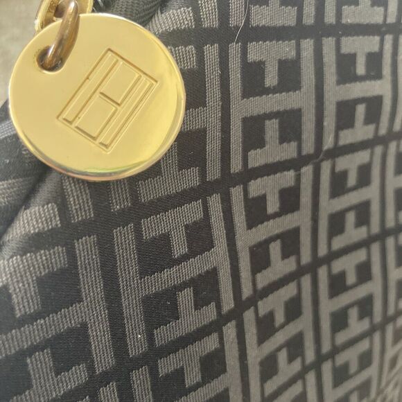 Tommy Hilfiger Zip Around Tablet Case TH Pattern Black Gray Gold Logo 10.5” x 8” - Picture 3 of 8